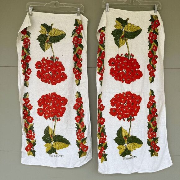 Vintage Geranium Terry Cloth Towels – Set of 2 Orange Floral 36"x20" - Picture 3 of 8